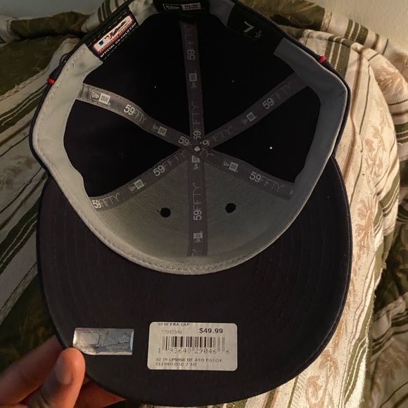 New Era 59Fifty Hat - Picture 4 of 4